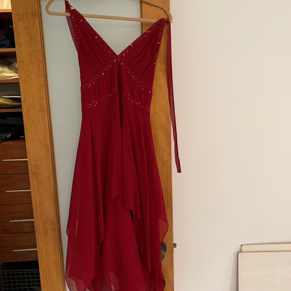 Dress - Picture 2 of 2